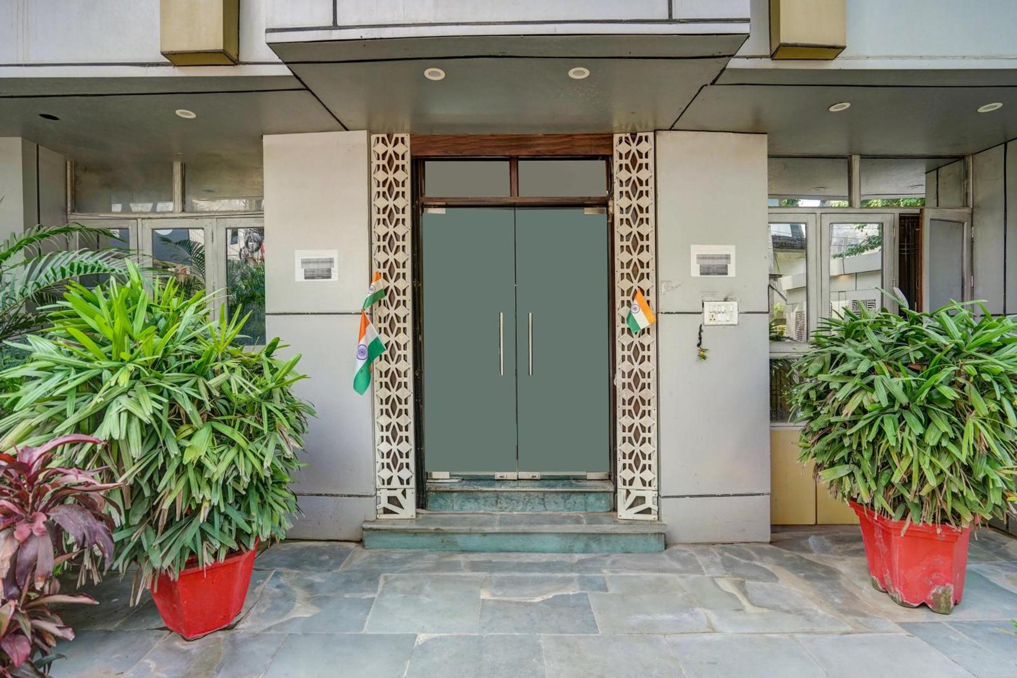 Super Hotel O Sgpgi Bijnaur Bagian luar foto