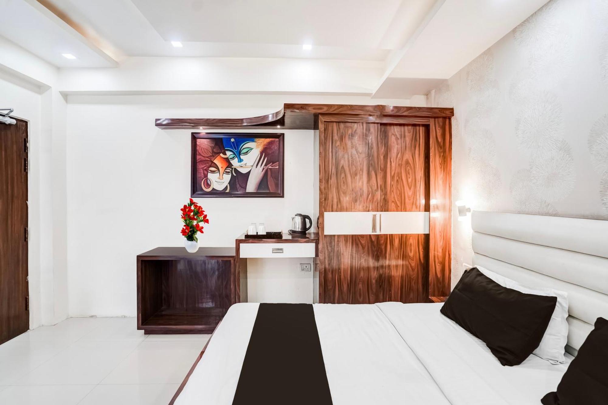Super Hotel O Sgpgi Bijnaur Bagian luar foto