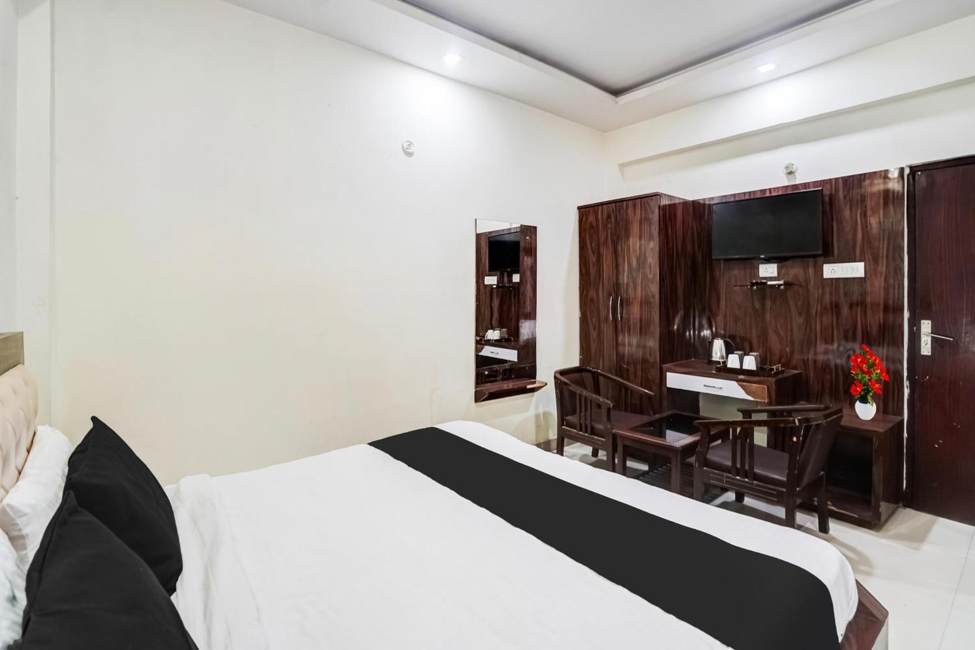 Super Hotel O Sgpgi Bijnaur Bagian luar foto